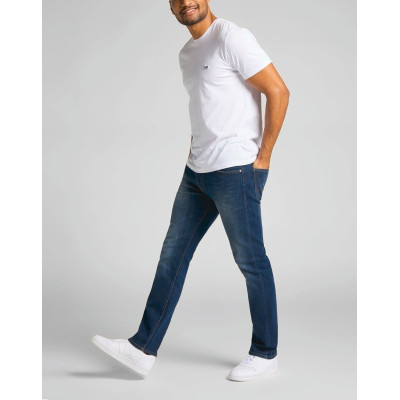 Extreme motion slim fit jeans